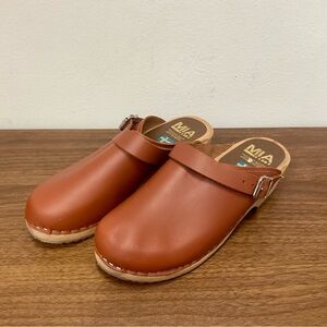 Mia Anatomisk Botten Leather Buckle Clogs Made In Sweden EU size 39 US size8 New